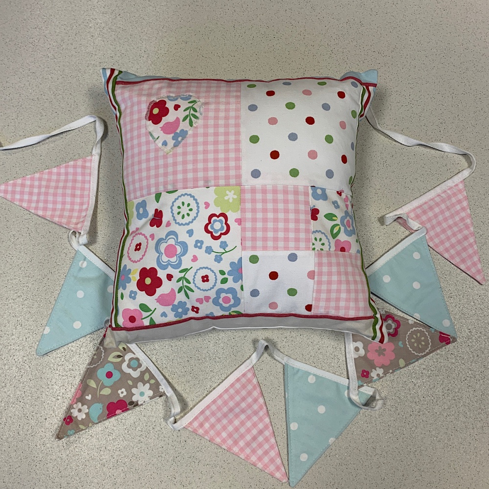 Pink pillow set shop